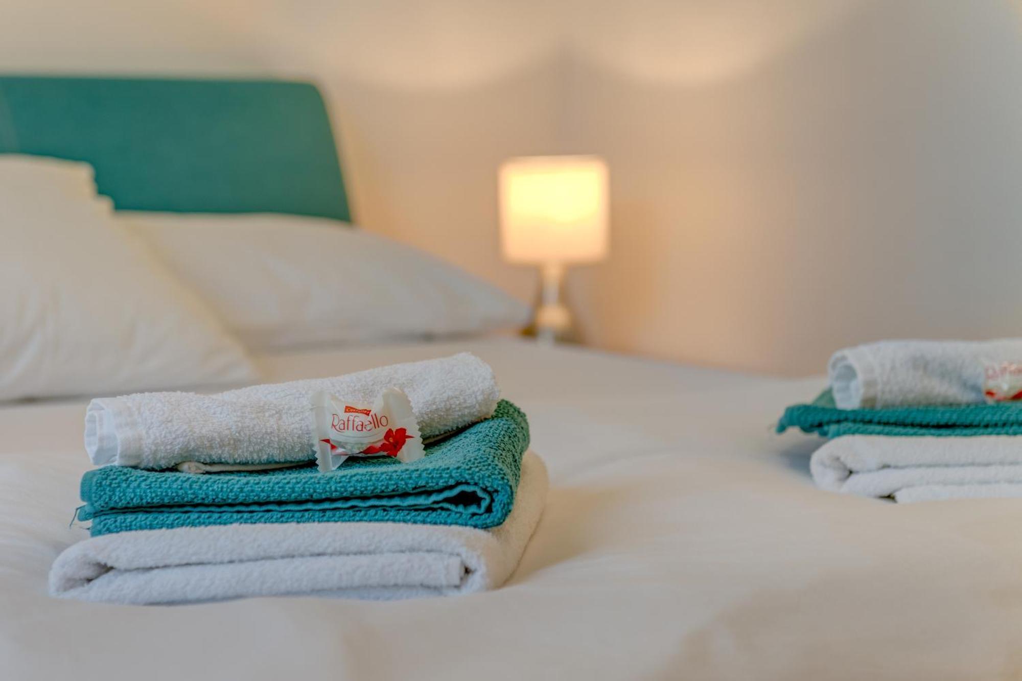 Apartments Cala Podstrana Ngoại thất bức ảnh