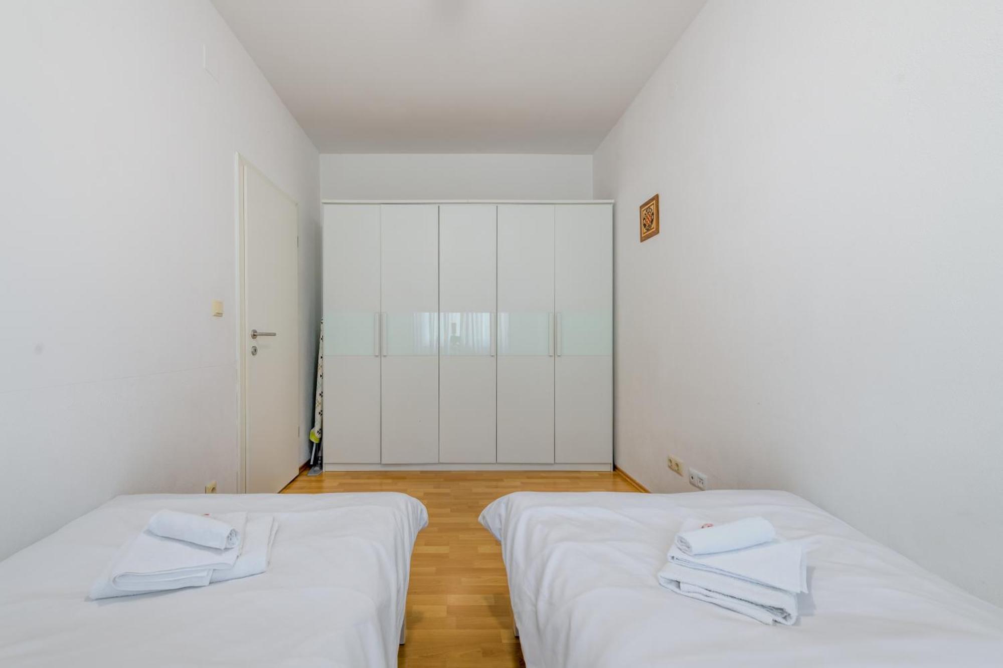 Apartments Cala Podstrana Ngoại thất bức ảnh